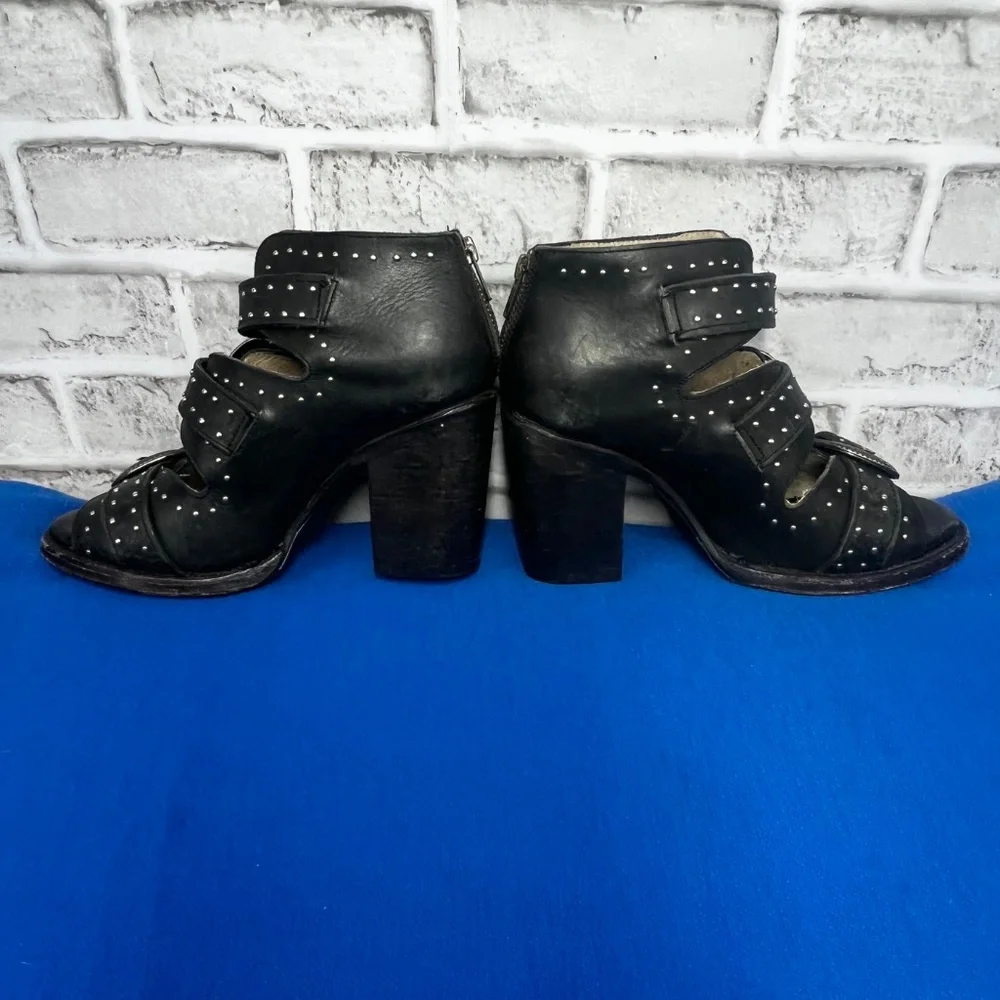 |•FREEBIRD🦅BY STEVEN•| Violet Western/Boho Silver Buckle Bootie - Picture 6 of 15